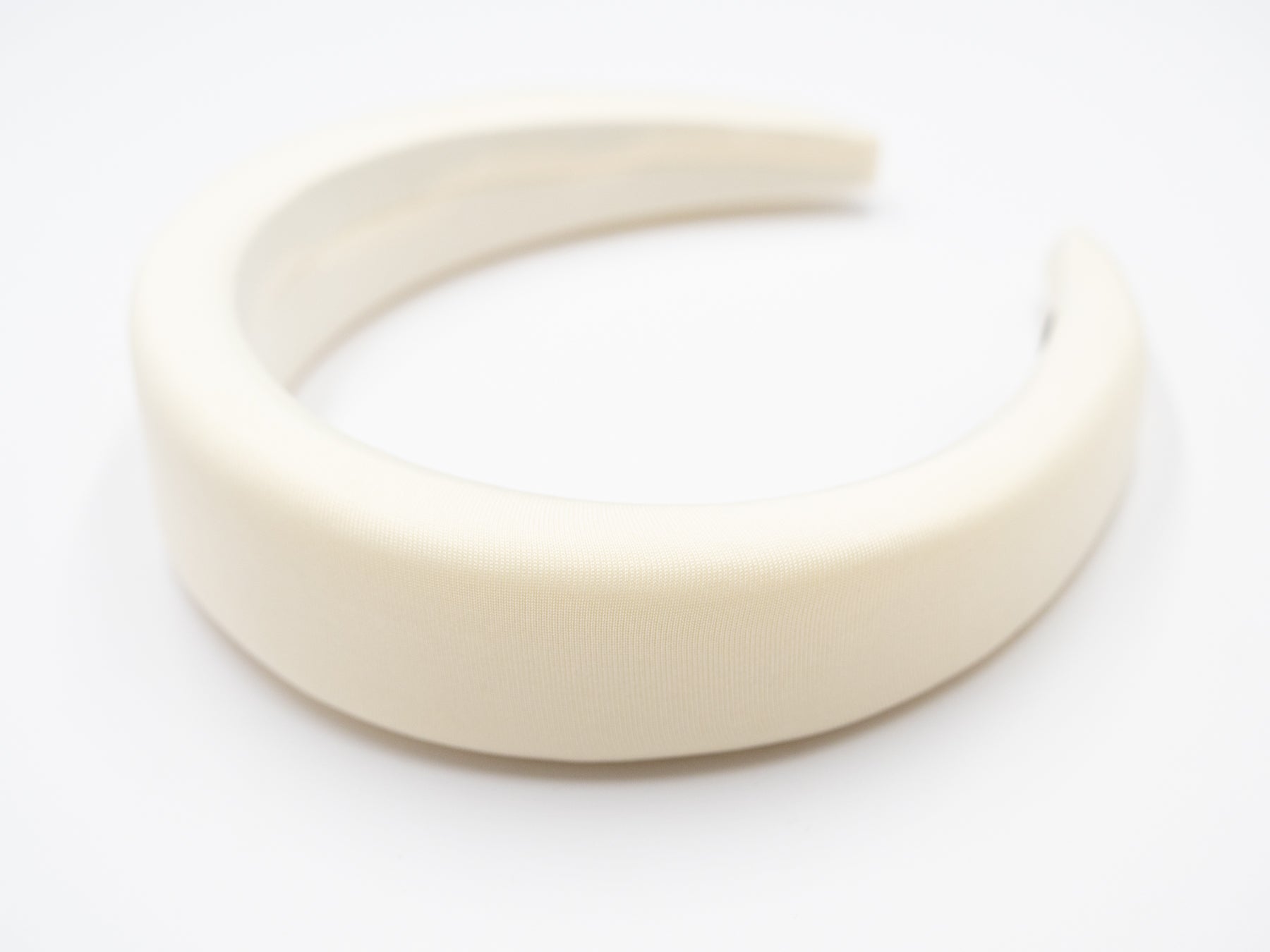 PLAIN IVORY COVERED BAND