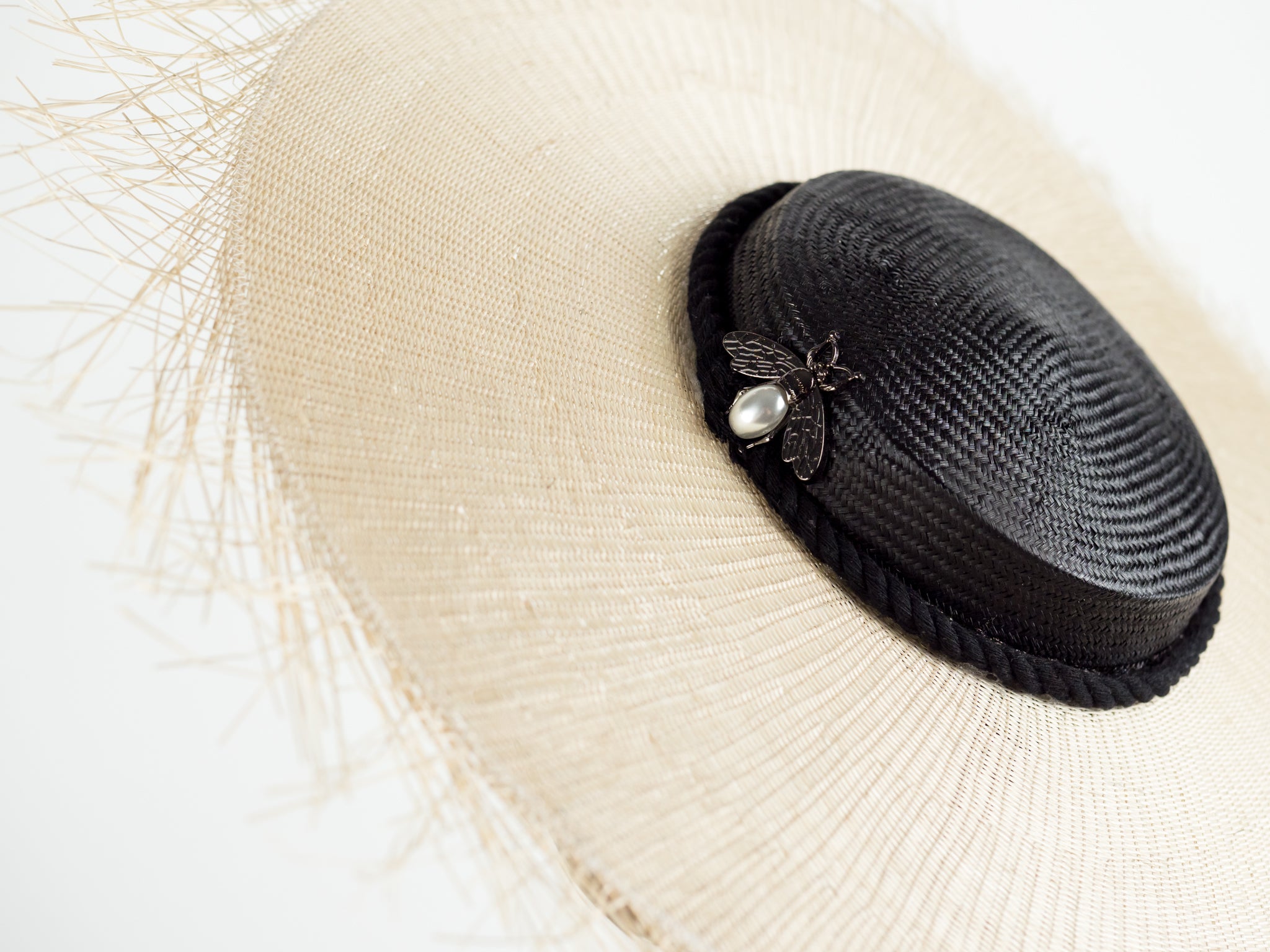 MS LOREN HAT ( Two Colors )