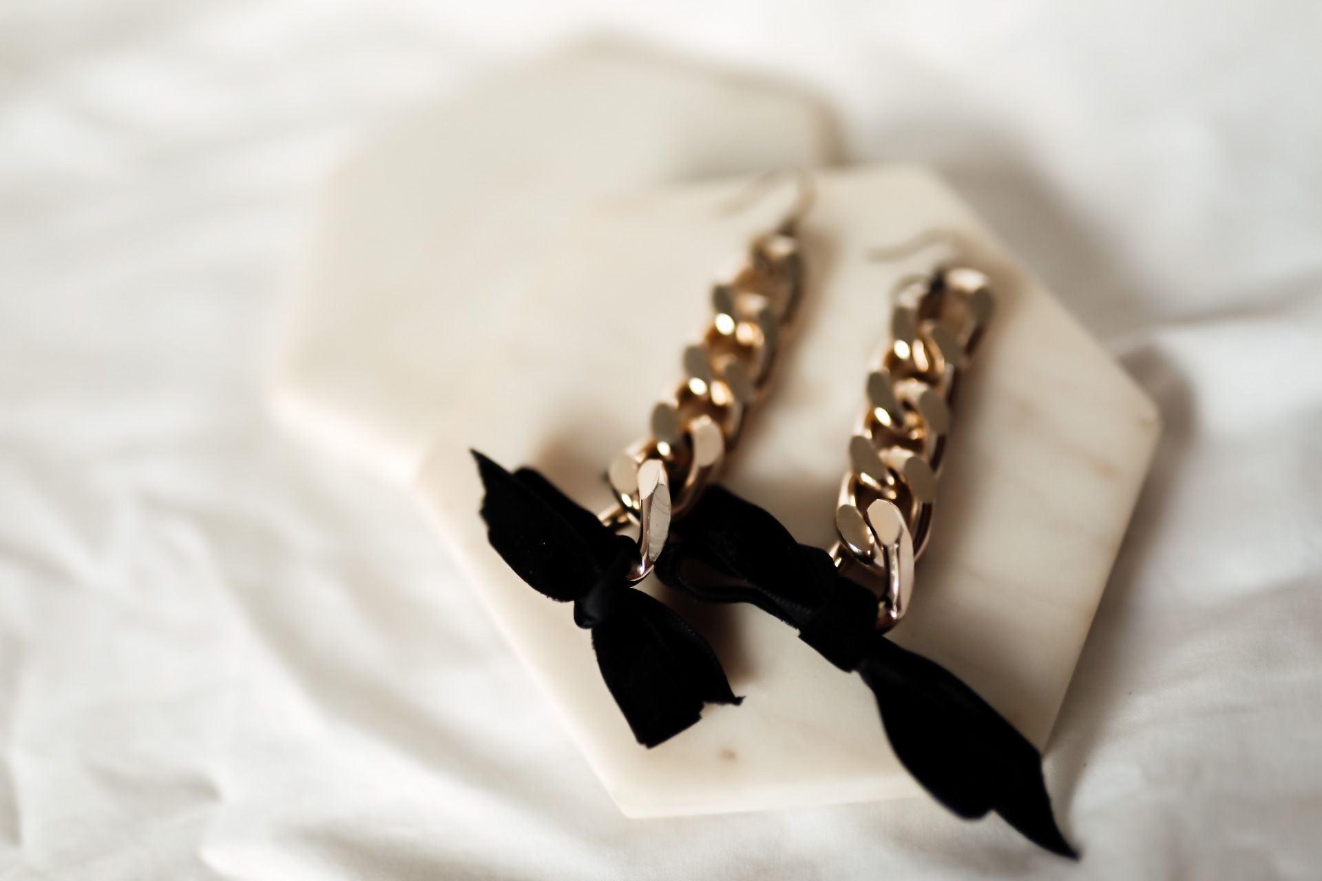 LUXE CHAIN DROP EARRINGS